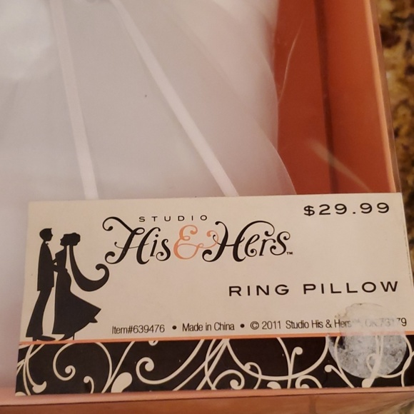 His & Hers Studio Ring Pillow - Picture 3 of 3